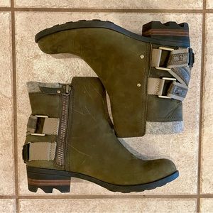 Sorel Lolla Ankle Boots. Size 7.